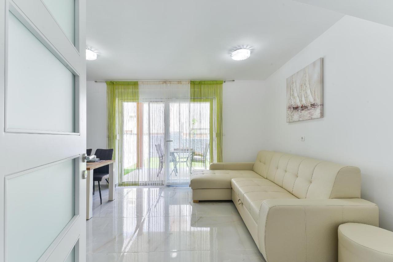 Cascada Villas With Private Jacuzzi And Private Parking Starigrad Paklenica Dış mekan fotoğraf