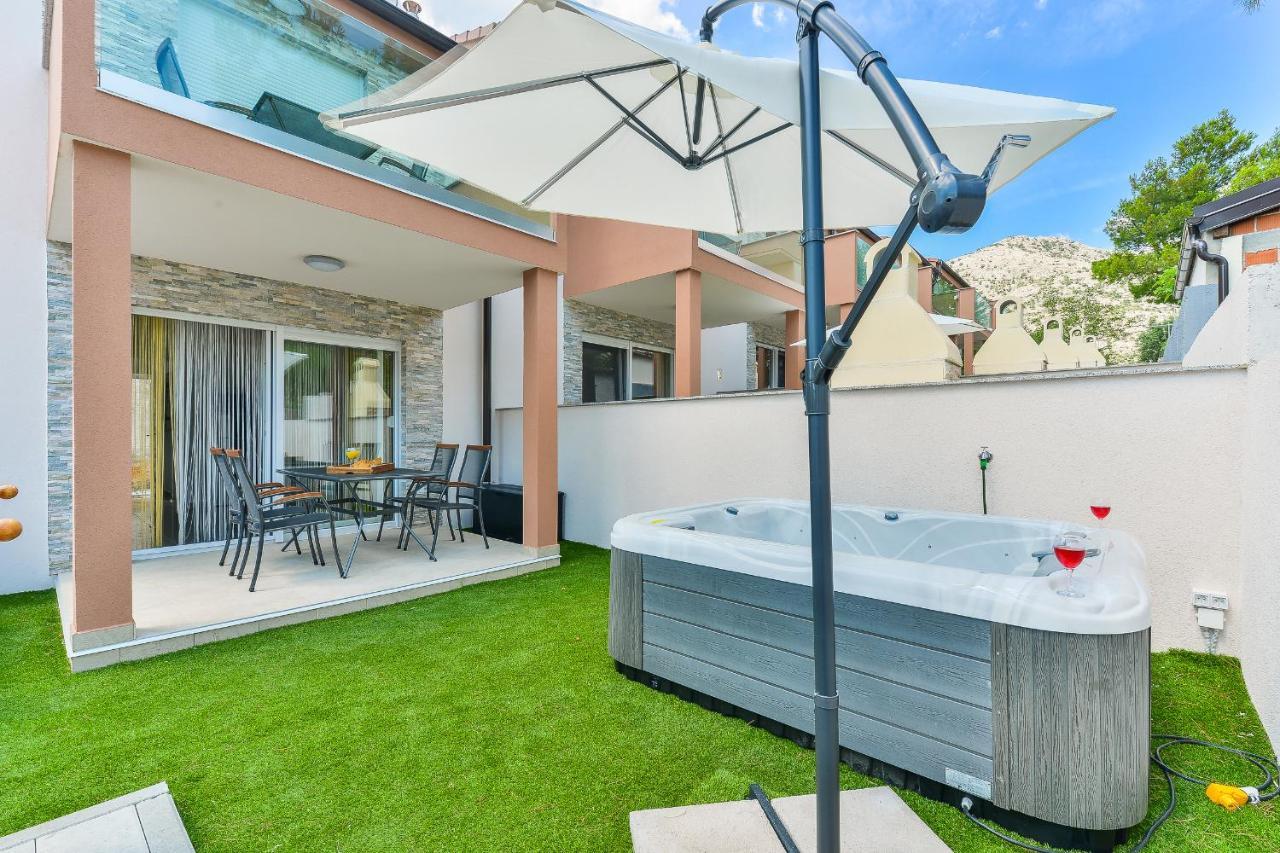 Cascada Villas With Private Jacuzzi And Private Parking Starigrad Paklenica Dış mekan fotoğraf