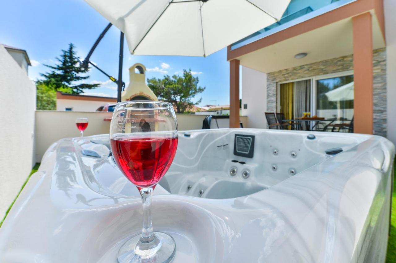 Cascada Villas With Private Jacuzzi And Private Parking Starigrad Paklenica Dış mekan fotoğraf