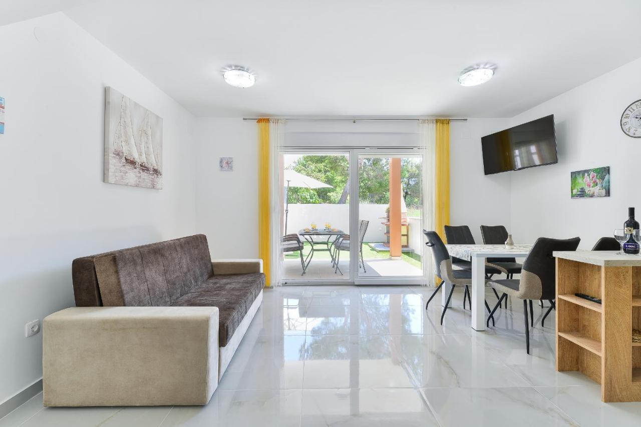 Cascada Villas With Private Jacuzzi And Private Parking Starigrad Paklenica Dış mekan fotoğraf