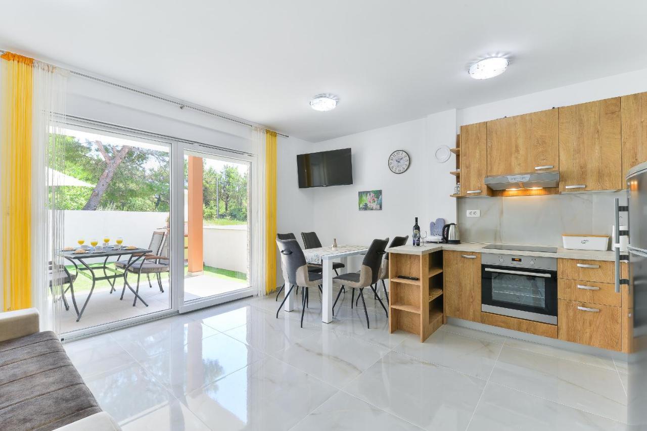 Cascada Villas With Private Jacuzzi And Private Parking Starigrad Paklenica Dış mekan fotoğraf