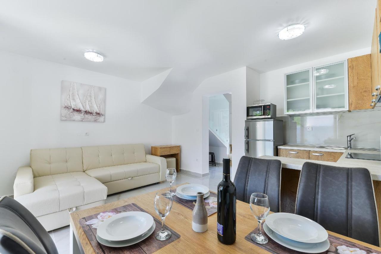 Cascada Villas With Private Jacuzzi And Private Parking Starigrad Paklenica Dış mekan fotoğraf