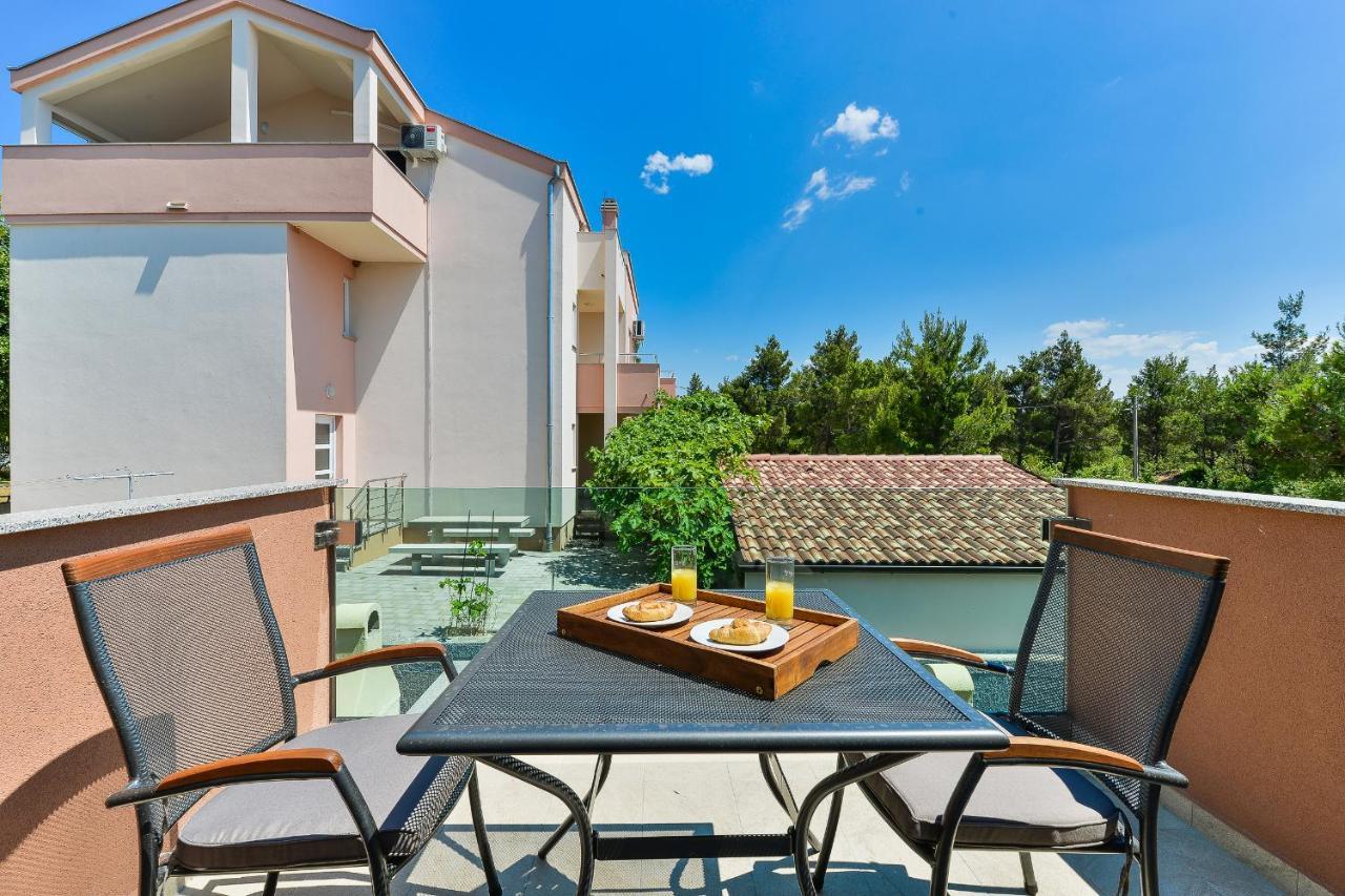 Cascada Villas With Private Jacuzzi And Private Parking Starigrad Paklenica Dış mekan fotoğraf