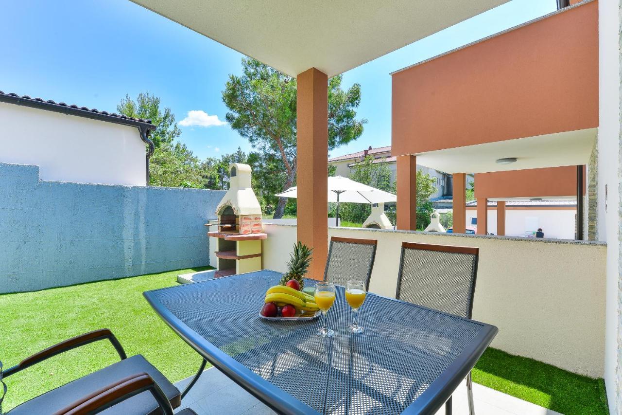 Cascada Villas With Private Jacuzzi And Private Parking Starigrad Paklenica Dış mekan fotoğraf